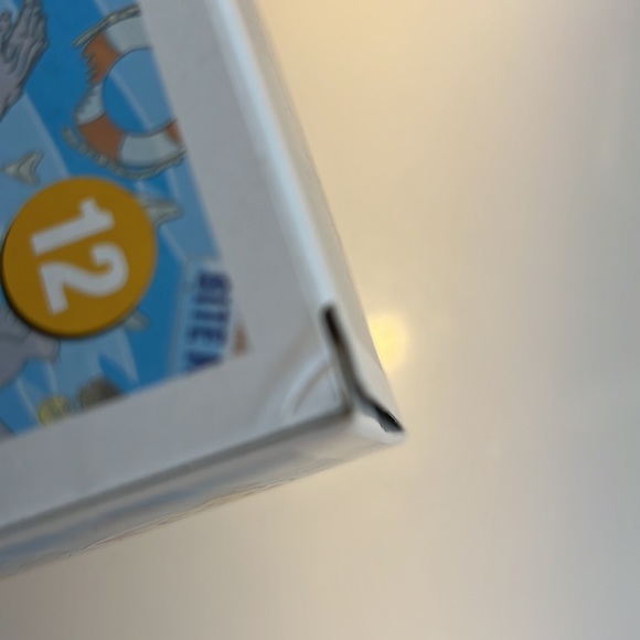 Funko Pop! Fin Du Chomp 12 Funko Shop Exclusive Protector Funko 20th Anniversary - Picture 8 of 8